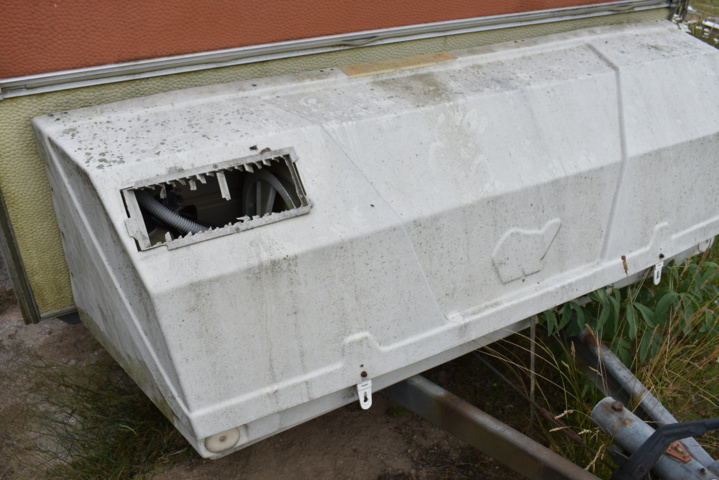 927353-14 Caravan Polar 530 - 1978