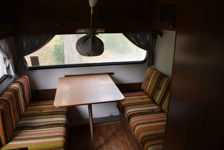 927353-11 Caravan Polar 530 - 1978