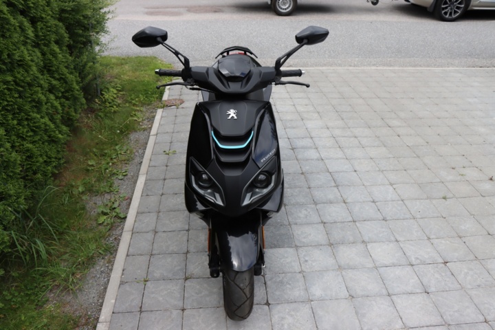 927491-4 Peugeot Speedfight 4 2016 Only 184 miles.