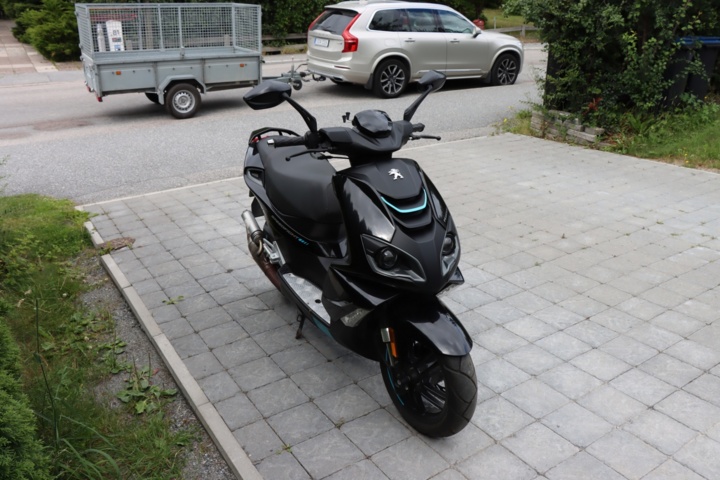 927491-5 Peugeot Speedfight 4 2016 Only 184 miles.