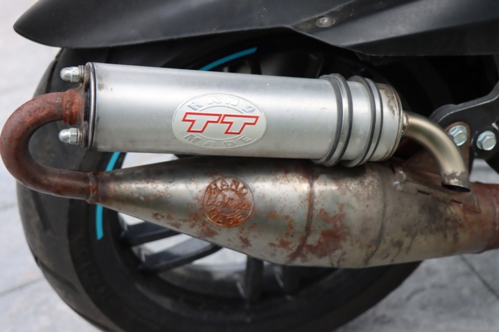 927491-13 Peugeot Speedfight 4 2016 Only 184 miles.