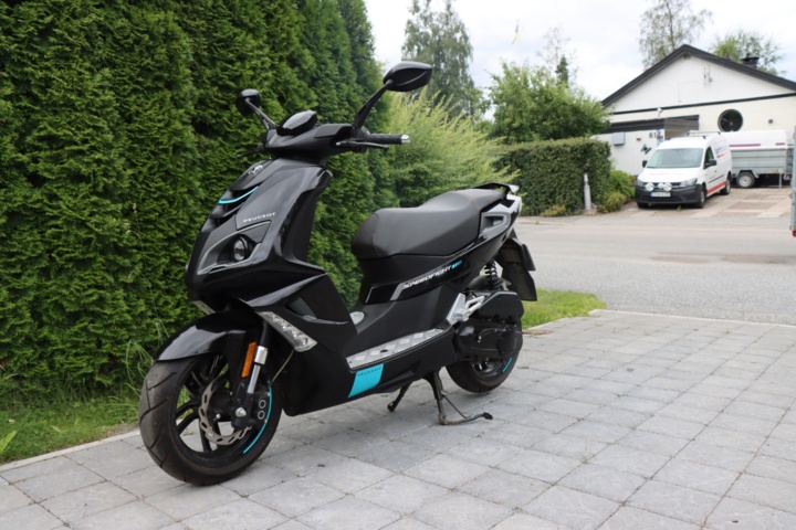 927491-18 Peugeot Speedfight 4 2016 Only 184 miles.