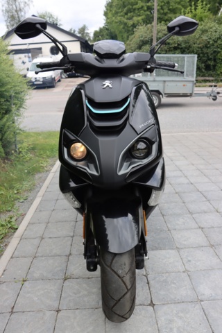 927491-19 Peugeot Speedfight 4 2016 Only 184 miles.