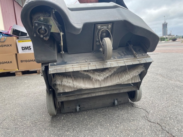 886211-15 Sweeping machine Nilfisk SW 850S B