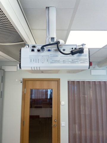 874603-4 Projector - Canon WUX450ST