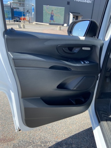 912555-28 Mercedes-Benz Vito 7G-Tronic -2019