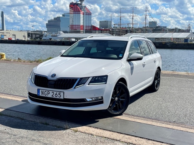 912558-1 Skoda Octavia Combi 2.0 TSI DSG Sequential, 190hp, 2019
