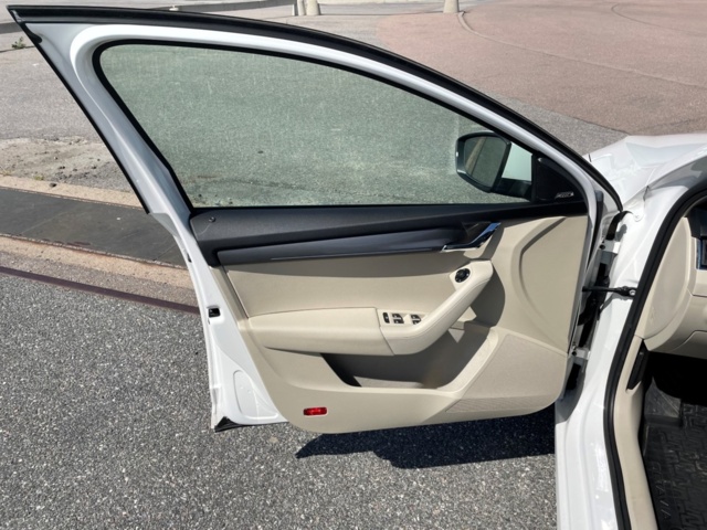 912558-28 Skoda Octavia Combi 2.0 TSI DSG Sequential, 190hp, 2019