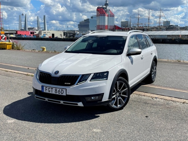 912559-1 Skoda Octavia Scout 2.0 TDI 4x4 DSG -2020