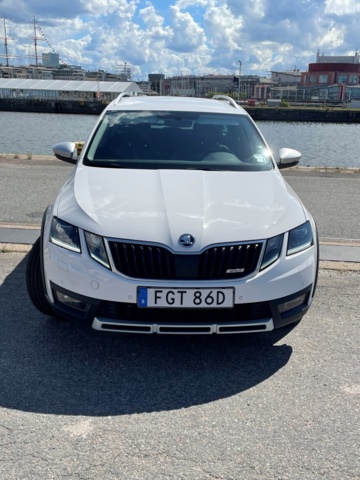 912559-2 Skoda Octavia Scout 2.0 TDI 4x4 DSG -2020