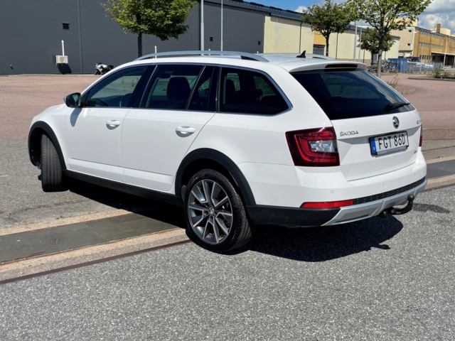 912559-7 Skoda Octavia Scout 2.0 TDI 4x4 DSG -2020