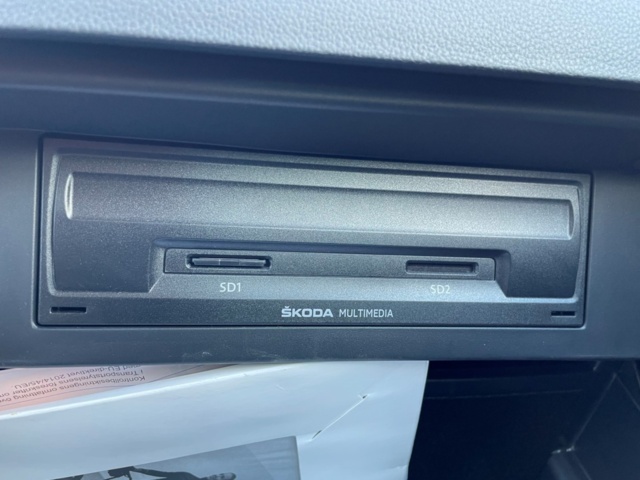 912559-30 Skoda Octavia Scout 2.0 TDI 4x4 DSG -2020