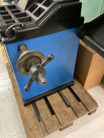 886810-4 Balancing machine MCS Tools