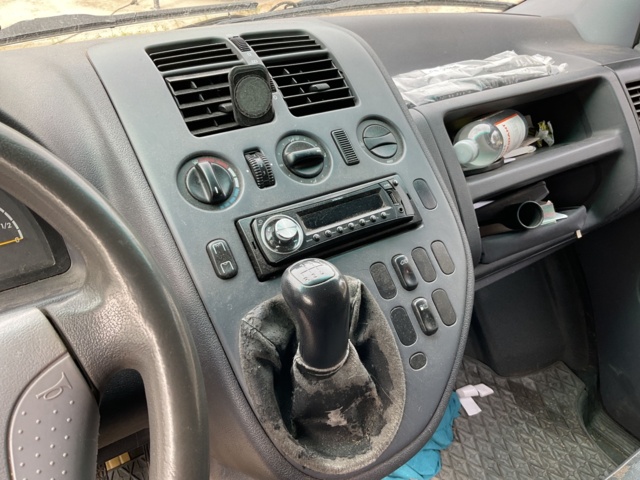 886821-28 Mercedes-Benz Vito 108 CDI Manual, 82hp, 2003