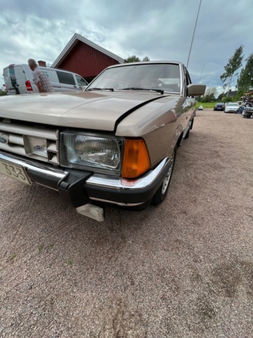 896792-6 Ford Granada 2.8 I V6 Automatic, 150hp, 1982 Ghia