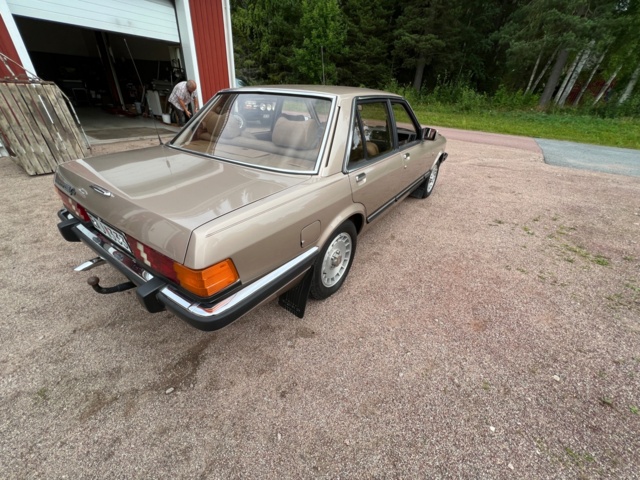 896792-5 Ford Granada 2.8 I V6 Automatic, 150hp, 1982 Ghia