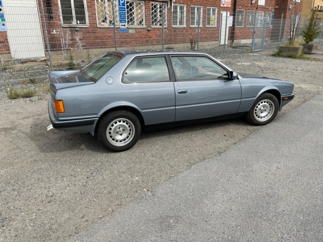 906868-12 Maserati 222 2.0 V6 Manual - 1988
