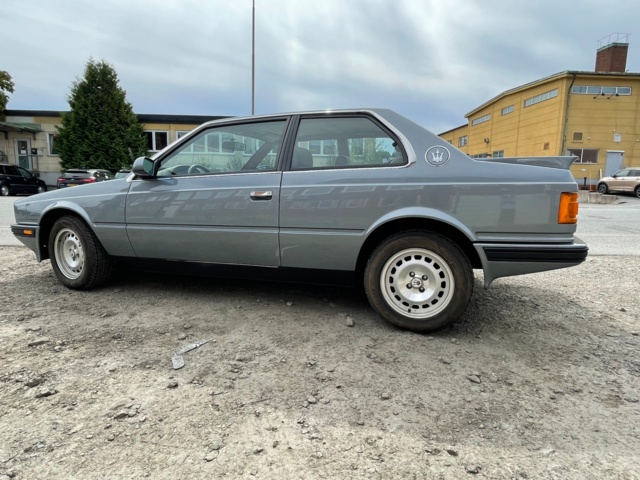 906868-16 Maserati 222 2.0 V6 Manual - 1988