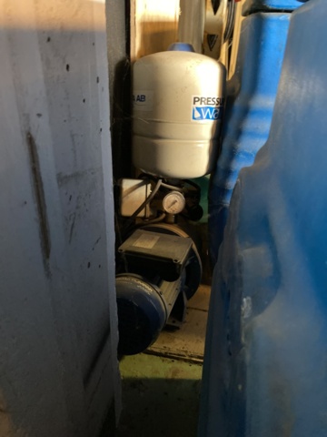 917301-11 Tankar Zenit Bluebox 250 l 2 st, Pumpautomat Robota, tankar 3 st