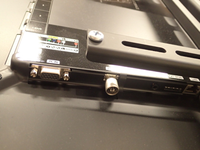 861845-11 TV Samsung 46 inches