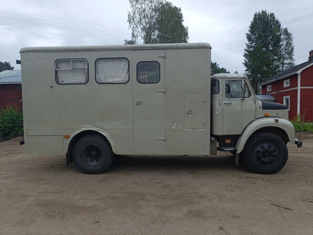 887528-4 Husbil Scania Vabis AL 36 42 -67