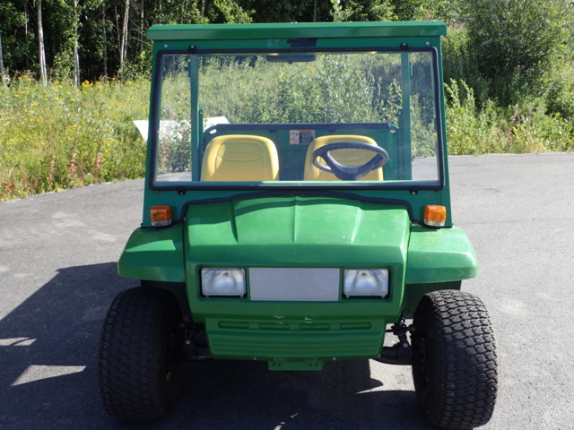 861848-2 John Deere Gator 4x2 2004