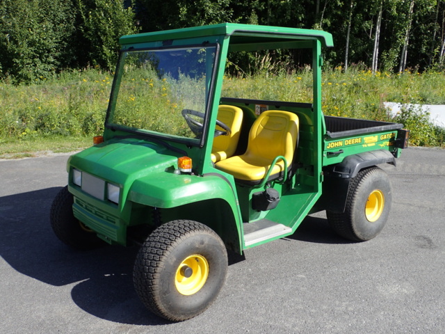 861848-1 John Deere Gator 4x2 2004