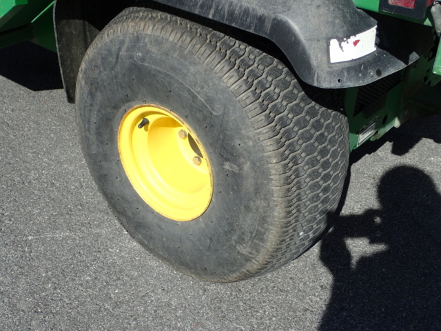 861848-13 John Deere Gator 4x2 2004