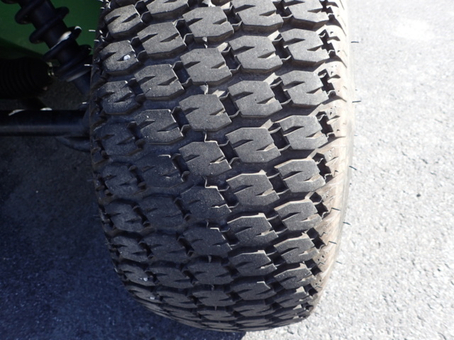 861848-21 John Deere Gator 4x2 2004