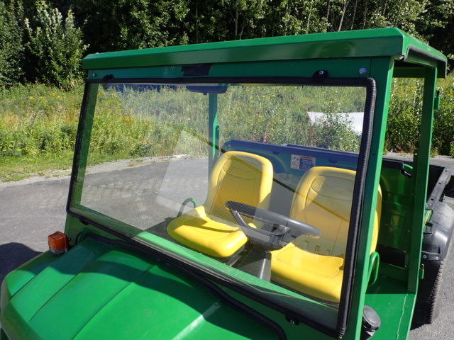 861848-23 John Deere Gator 4x2 2004