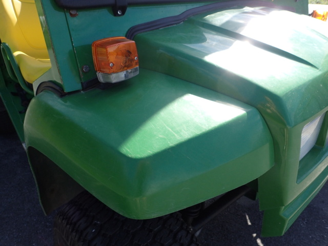 861848-30 John Deere Gator 4x2 2004