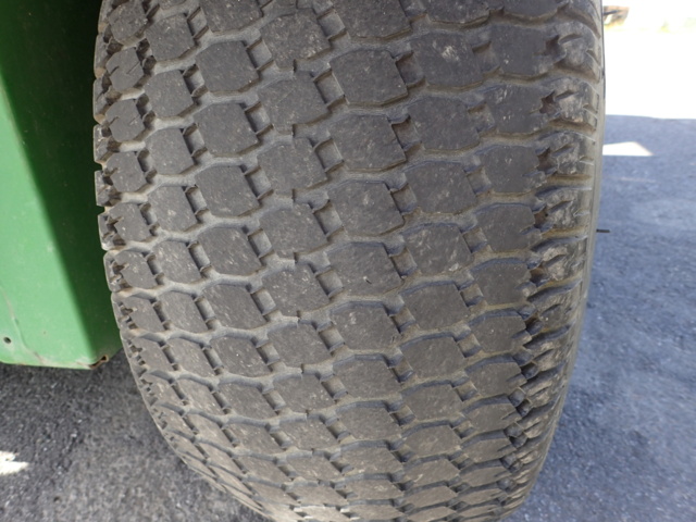 861848-37 John Deere Gator 4x2 2004