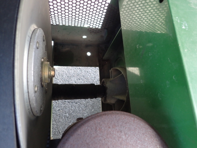 861848-58 John Deere Gator 4x2 2004