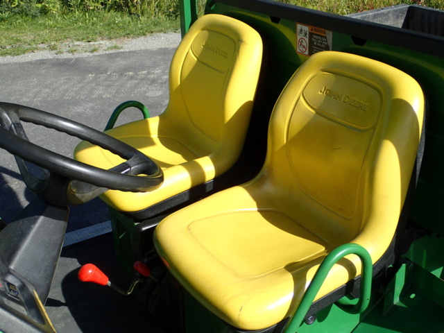 861848-62 John Deere Gator 4x2 2004