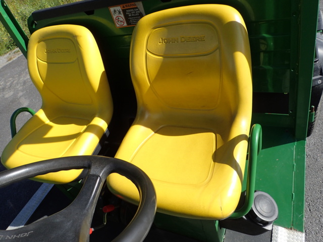 861848-63 John Deere Gator 4x2 2004