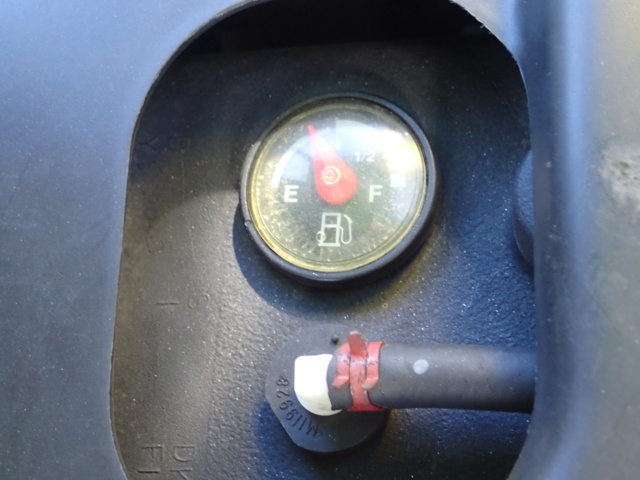 861848-67 John Deere Gator 4x2 2004