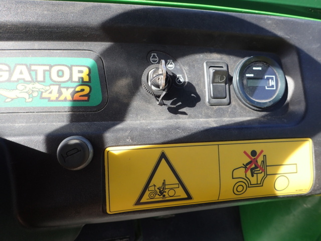 861848-70 John Deere Gator 4x2 2004
