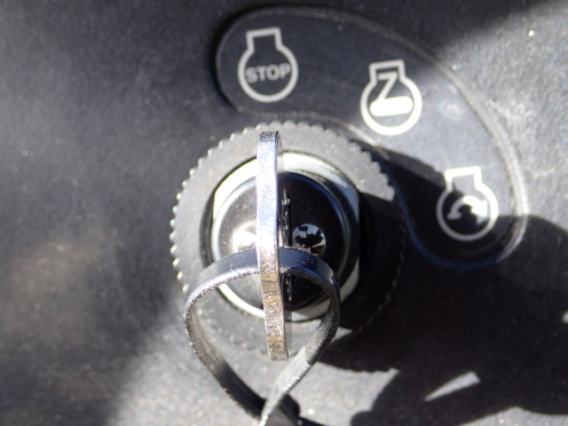 861848-72 John Deere Gator 4x2 2004