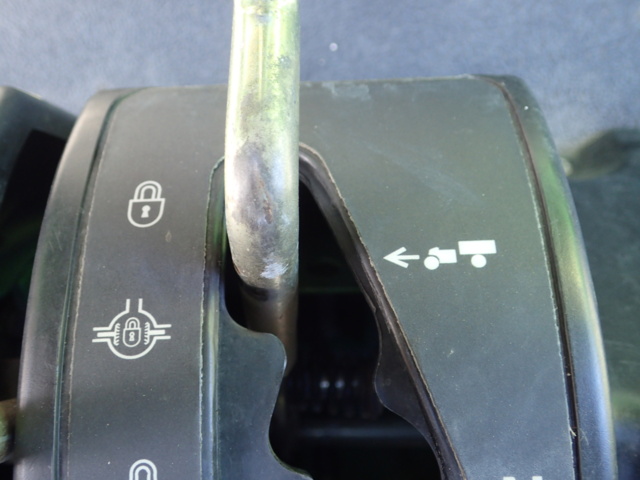 861848-76 John Deere Gator 4x2 2004