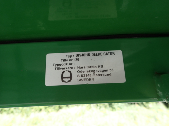 861848-81 John Deere Gator 4x2 2004