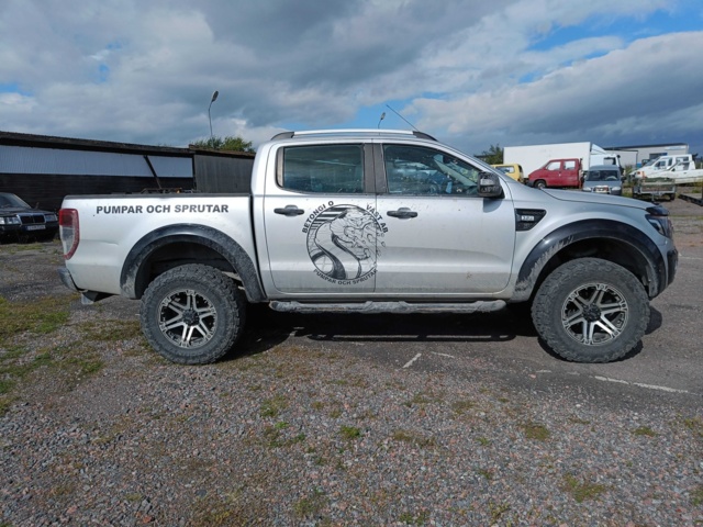 889309-2 Ford Ranger Double Cab 3.2 TDCi 4x4 -2014
