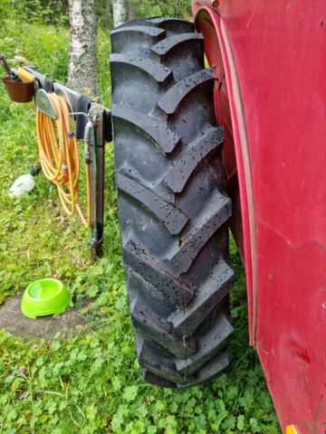 930353-7 Traktor med frontlastare Bolinder Munktell Volvo -1965 (rep.objekt) #UPPDATERAD INFO#