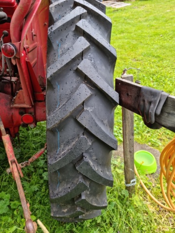 930353-9 Traktor med frontlastare Bolinder Munktell Volvo -1965 (rep.objekt) #UPPDATERAD INFO#