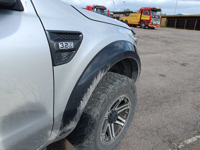 889309-55 Ford Ranger Double Cab 3.2 TDCi 4x4 -2014