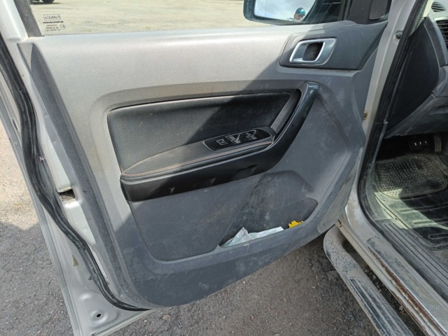 889309-84 Ford Ranger Double Cab 3.2 TDCi 4x4 -2014