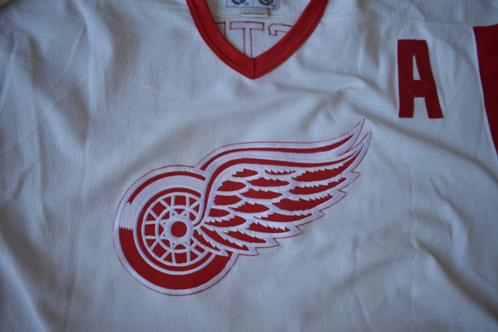 930351-10 Niklas Lidström's signed ALL-star jersey from 1999