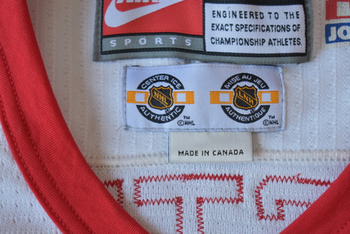 930351-12 Niklas Lidström's signed ALL-star jersey from 1999