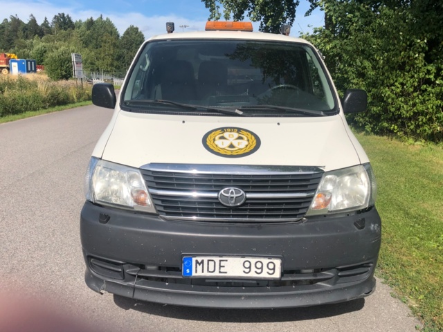 930355-7 Toyota HiAce 2.5 4WD -2011