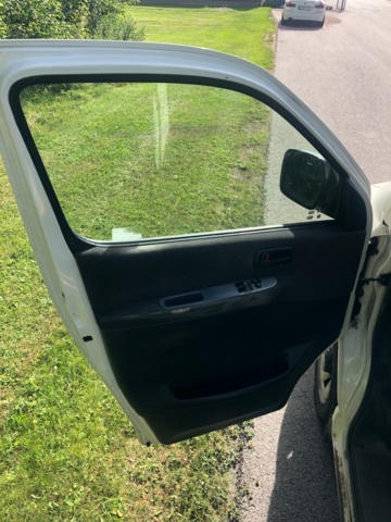 930355-18 Toyota HiAce 2.5 4WD -2011