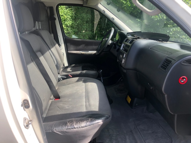 930355-23 Toyota HiAce 2.5 4WD -2011